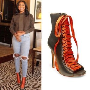 nike vapormax gold and black